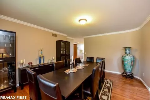 20567 St Martins, Macomb, MI 48044 photo 6