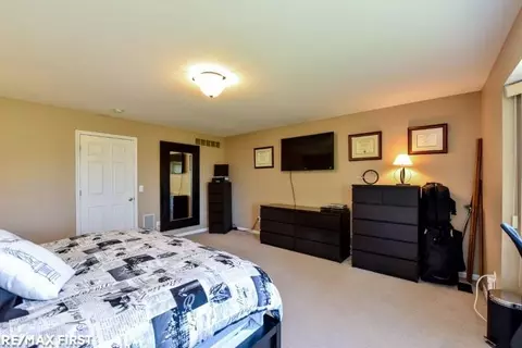20567 St Martins, Macomb, MI 48044 photo 24