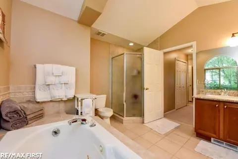 20567 St Martins, Macomb, MI 48044 photo 21