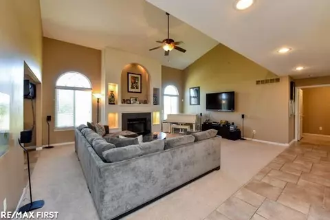 20567 St Martins, Macomb, MI 48044 photo 14