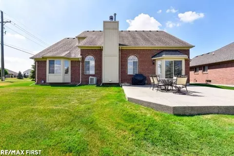 20567 St Martins, Macomb, MI 48044 photo 4