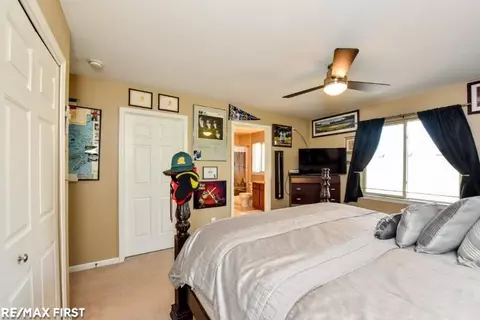 20567 St Martins, Macomb, MI 48044 photo 33
