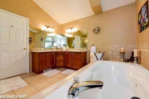 20567 St Martins, Macomb, MI 48044 photo 20
