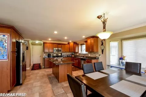 20567 St Martins, Macomb, MI 48044 photo 9