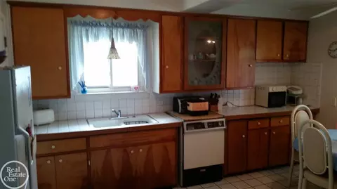 2176 Rome, Warren, MI 48091 photo 7