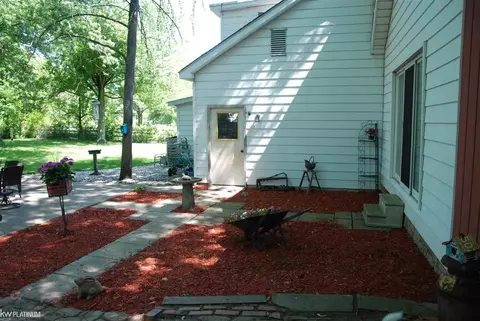 739 N 9th, Saint Clair, MI 48079 photo 3