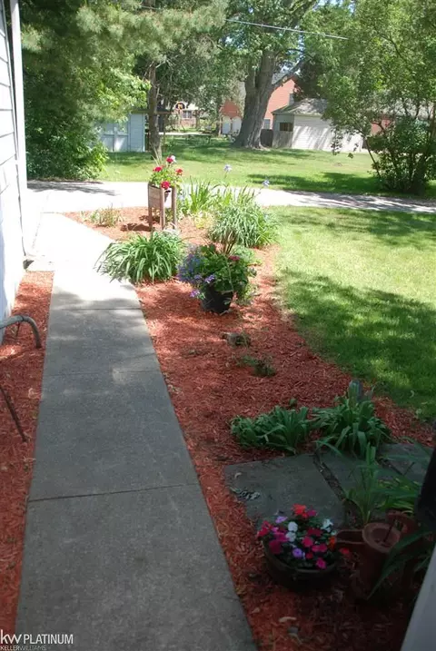 739 N 9th, Saint Clair, MI 48079 photo 13