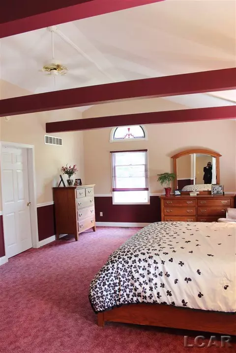 910 Comstock, Adrian, MI 49221 photo 25