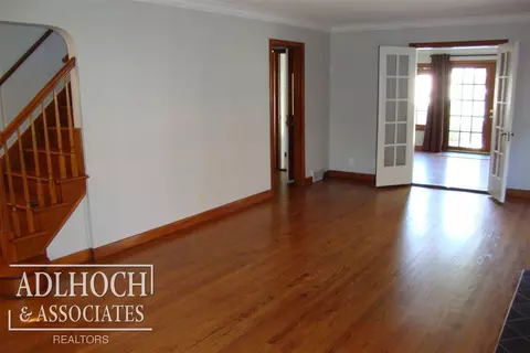 597 Neff, Grosse Pointe, MI 48230 photo 3