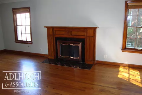 597 Neff, Grosse Pointe, MI 48230 photo 2