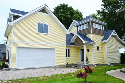 10363 Saint John, Algonac, MI 48001 photo 5