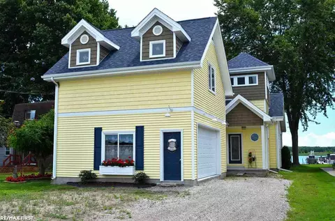 10363 Saint John, Algonac, MI 48001 photo 4