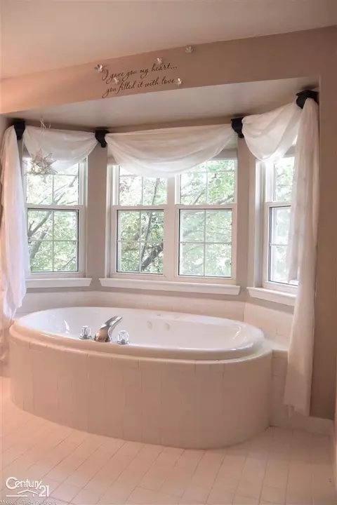 48708 Fairmont, Macomb, MI 48044 photo 17