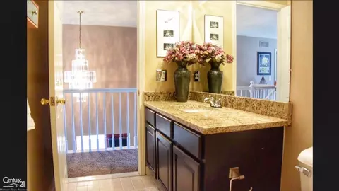 48708 Fairmont, Macomb, MI 48044 photo 18