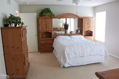 48708 Fairmont, Macomb, MI 48044 photo 15