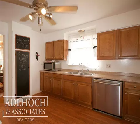 2150 Lancaster, Grosse Pointe Woods, MI 48236 photo 7