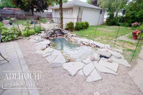 2150 Lancaster, Grosse Pointe Woods, MI 48236 photo 18