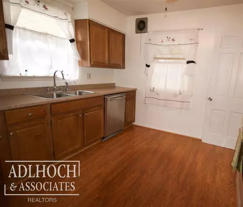 2150 Lancaster, Grosse Pointe Woods, MI 48236 photo 8