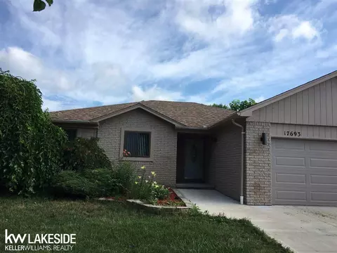 17693 Thomas, Macomb, MI 48044 photo 2