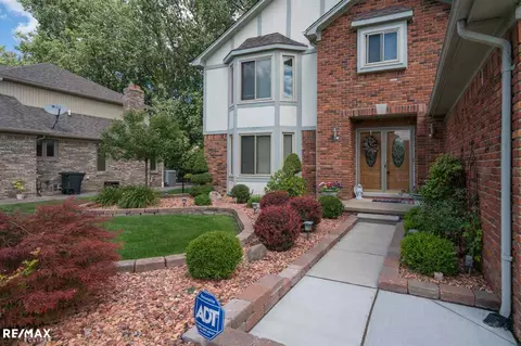 48264 Frank, Macomb, MI 48044 photo 4