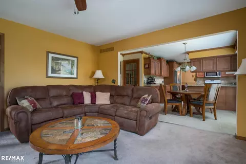 48264 Frank, Macomb, MI 48044 photo 18