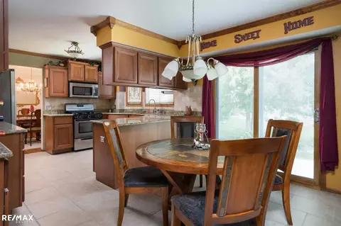 48264 Frank, Macomb, MI 48044 photo 17