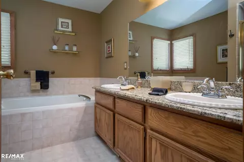 48264 Frank, Macomb, MI 48044 photo 27