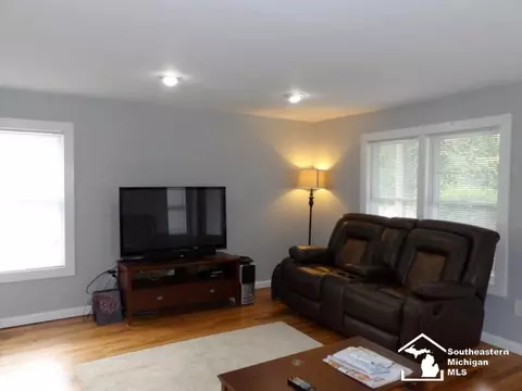 17796 Quarry, Riverview, MI 48193 photo 8