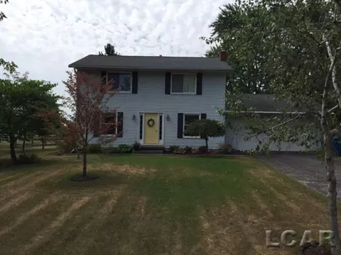 54 Crestview, Adrian, MI 49221 photo 3