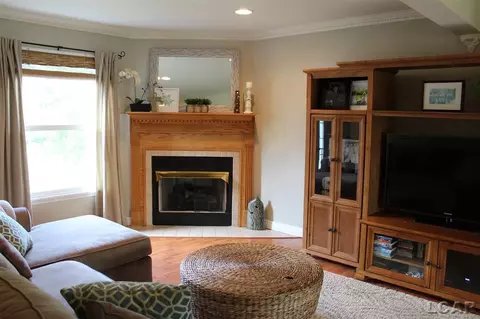 54 Crestview, Adrian, MI 49221 photo 11