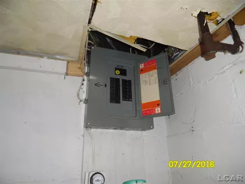 124 Arnold, Jackson, MI 49202 photo 8