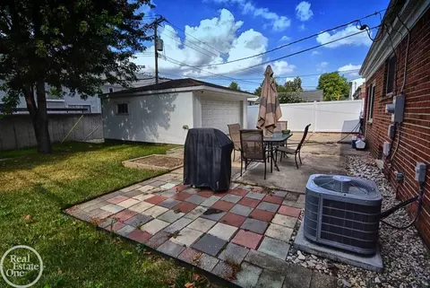 5137 Earl, Warren, MI 48092 photo 21