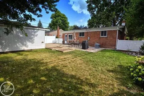 5137 Earl, Warren, MI 48092 photo 24