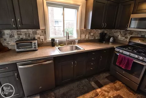 5137 Earl, Warren, MI 48092 photo 9