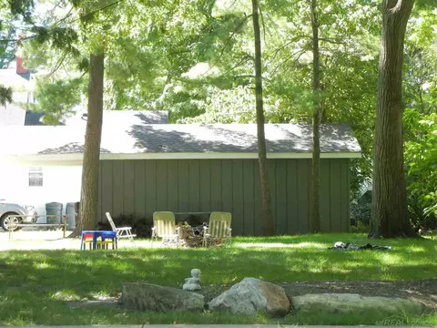 533 Ada, Owosso, MI 48867 photo 4