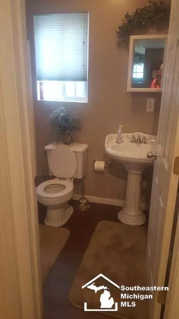 7245 Ozga, Romulus, MI 48174 photo 11