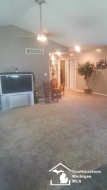 7245 Ozga, Romulus, MI 48174 photo 8