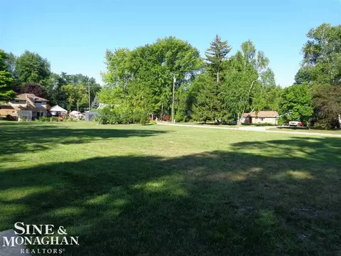 333 Virginia, Algonac, MI 48001 photo 4