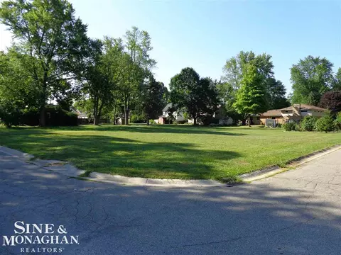 333 Virginia, Algonac, MI 48001 photo 2