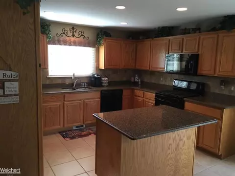 21157 Masters, Macomb, MI 48044 photo 23
