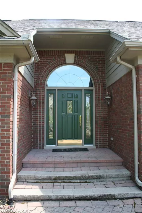 46294 Appleton, Macomb, MI 48044 photo 2