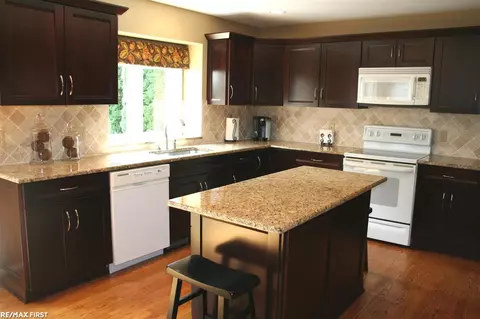 46294 Appleton, Macomb, MI 48044 photo 13