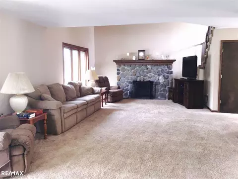 19507 Cornell, Macomb, MI 48044 photo 8