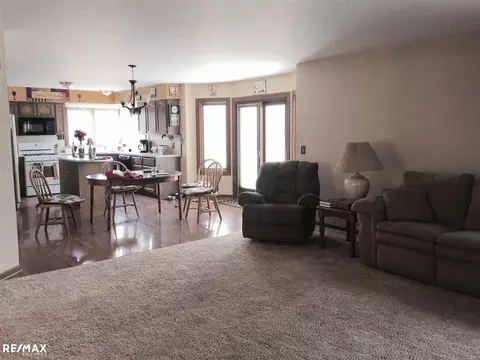 19507 Cornell, Macomb, MI 48044 photo 9