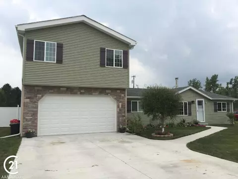 520 W W Ml, Capac, MI 48014 photo 3