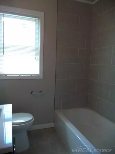 22141 Beverly, Oak Park, MI 48237 photo 6