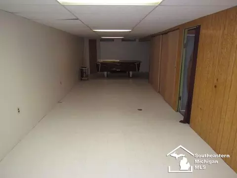 25577 Rusty, Taylor, MI 48180 photo 12