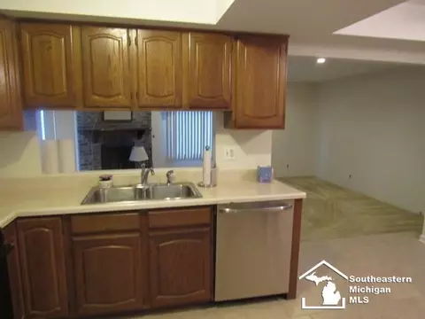 25577 Rusty, Taylor, MI 48180 photo 4