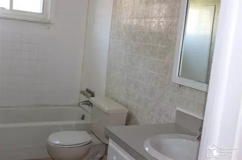 13416 Beech Daly, Taylor, MI 48180 photo 5