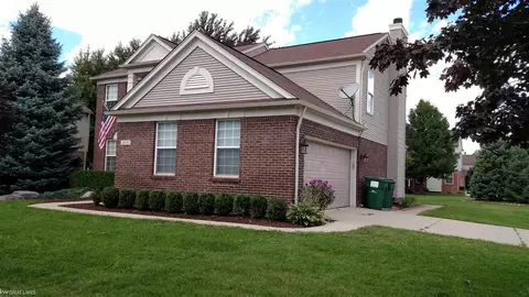 18103 Huron, Macomb, MI 48042 photo 3